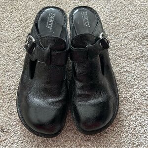 Born Della patent leather buckle clog 9